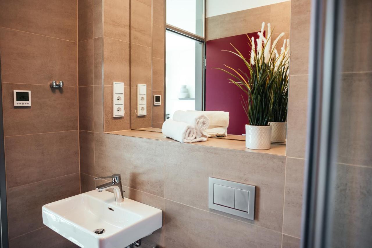 The Rix Studios & Suites Near Sbahn Neukolln Berlin Bagian luar foto